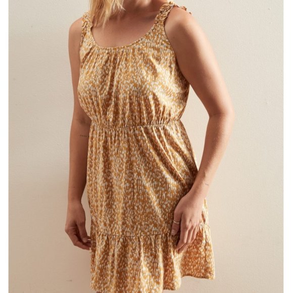 ❤️Sale Banana Republic Ruffle Fit and Flare Dress in Navy - Picture 3 of 9